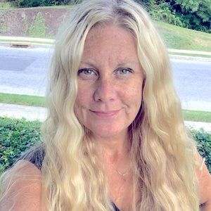 Meet your Posher, Lynn